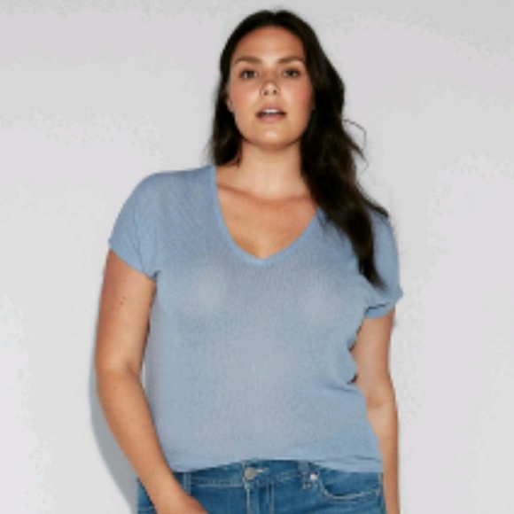 Express Tops - Express v neck top